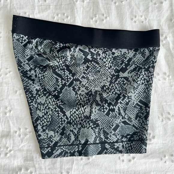 Nike Pro Dri-FIT Compression Shorts - Picture 4 of 6